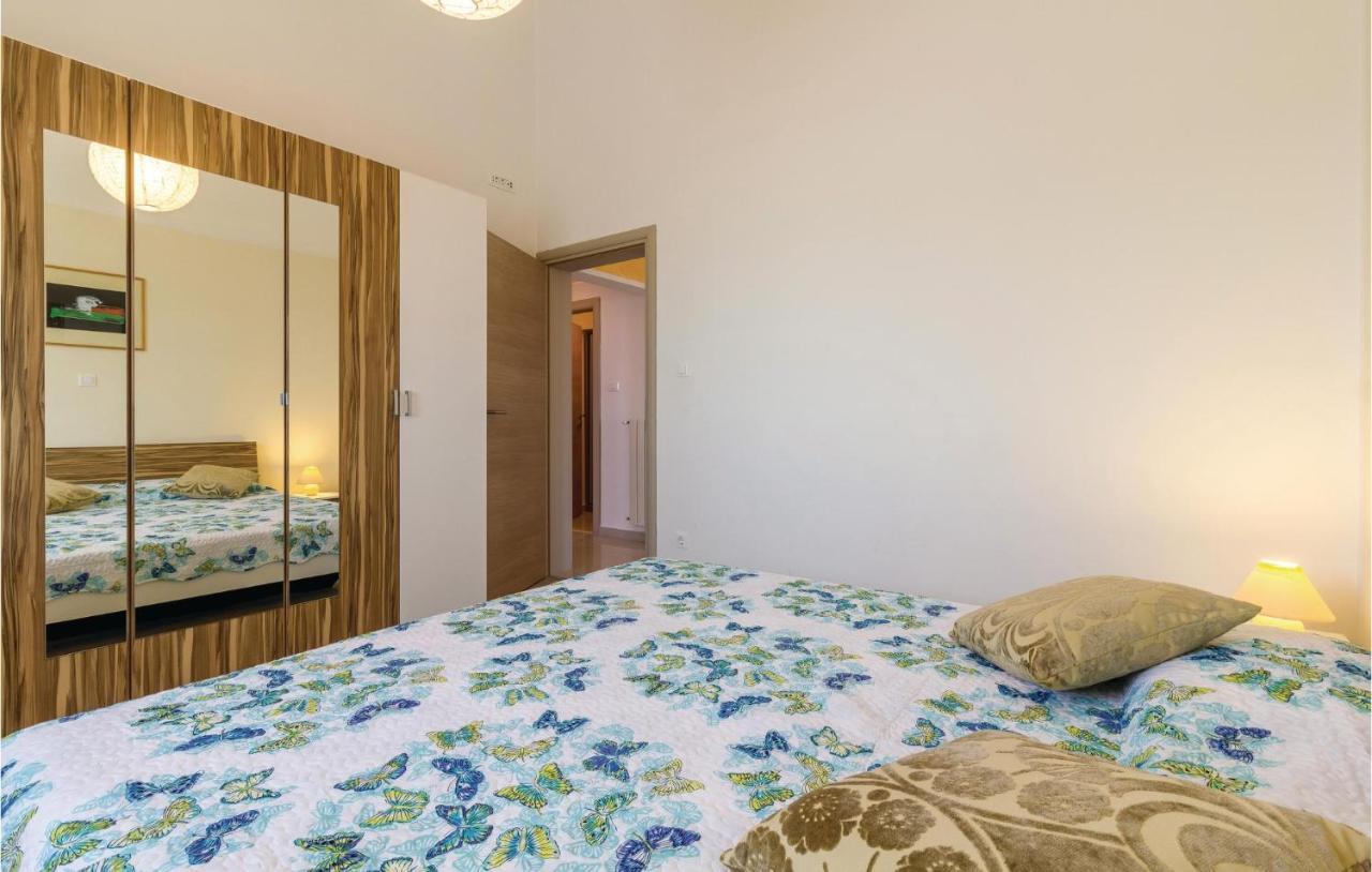 Cozy Home In Frkeci With Outdoor Swimming Pool Barban Εξωτερικό φωτογραφία