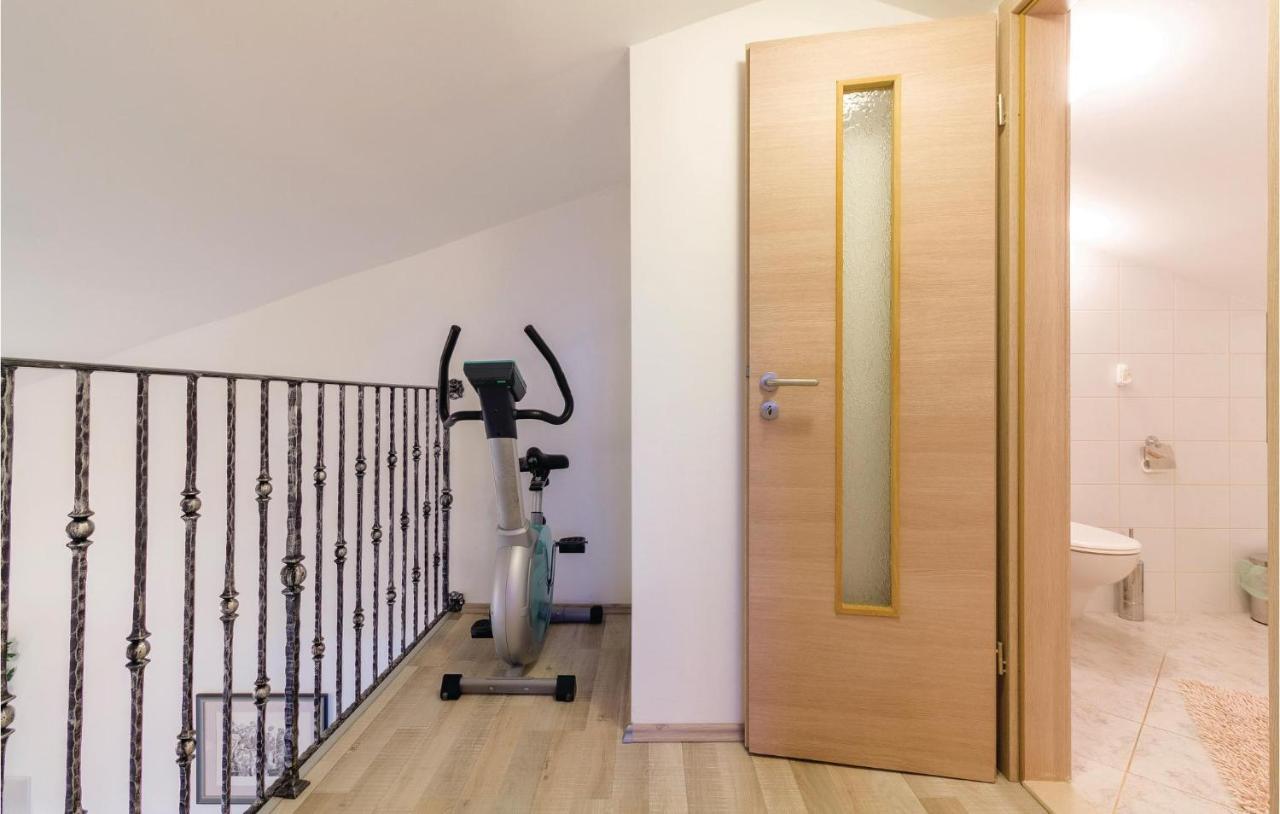 Cozy Home In Frkeci With Outdoor Swimming Pool Barban Εξωτερικό φωτογραφία