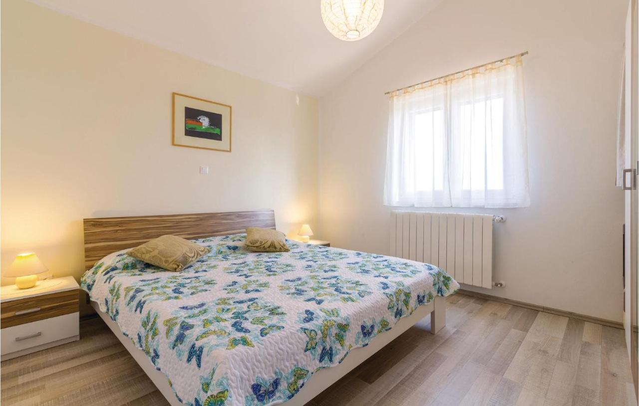 Cozy Home In Frkeci With Outdoor Swimming Pool Barban Εξωτερικό φωτογραφία